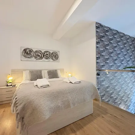 Duplex Huelin Ii & * Малага