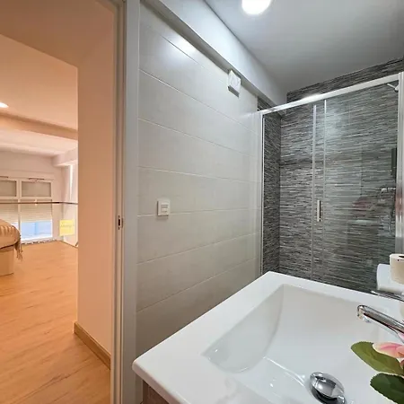 Duplex Huelin Ii & * Малага