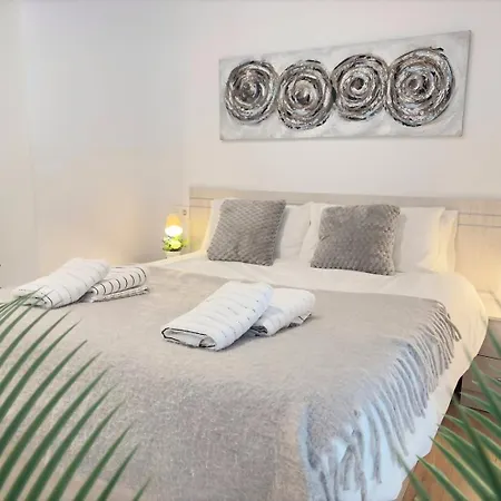 Duplex Huelin Ii & Apartamento Málaga