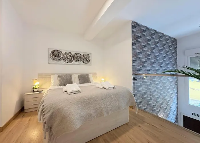Duplex Huelin Ii & * مالقة
