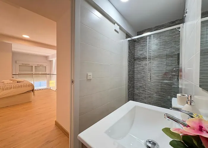 Duplex Huelin Ii & * مالقة