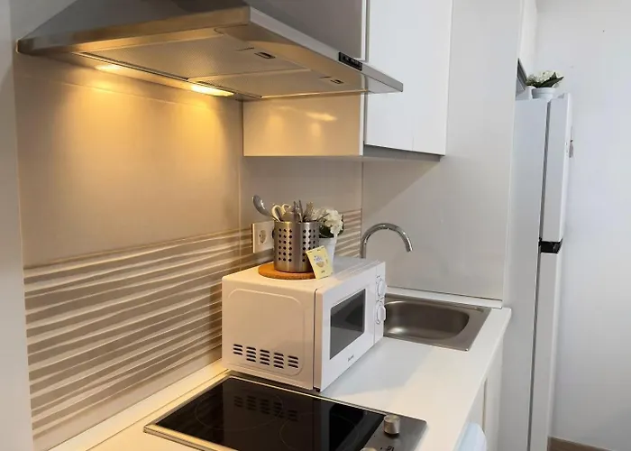 Duplex Huelin Ii & شقة